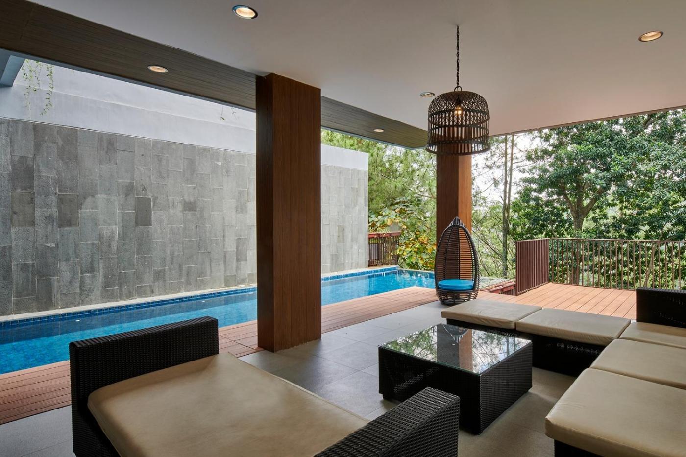 Asmaya Hill View Villa 7 Bedrooms With A Private Swimming Pool Bandung Bagian luar foto