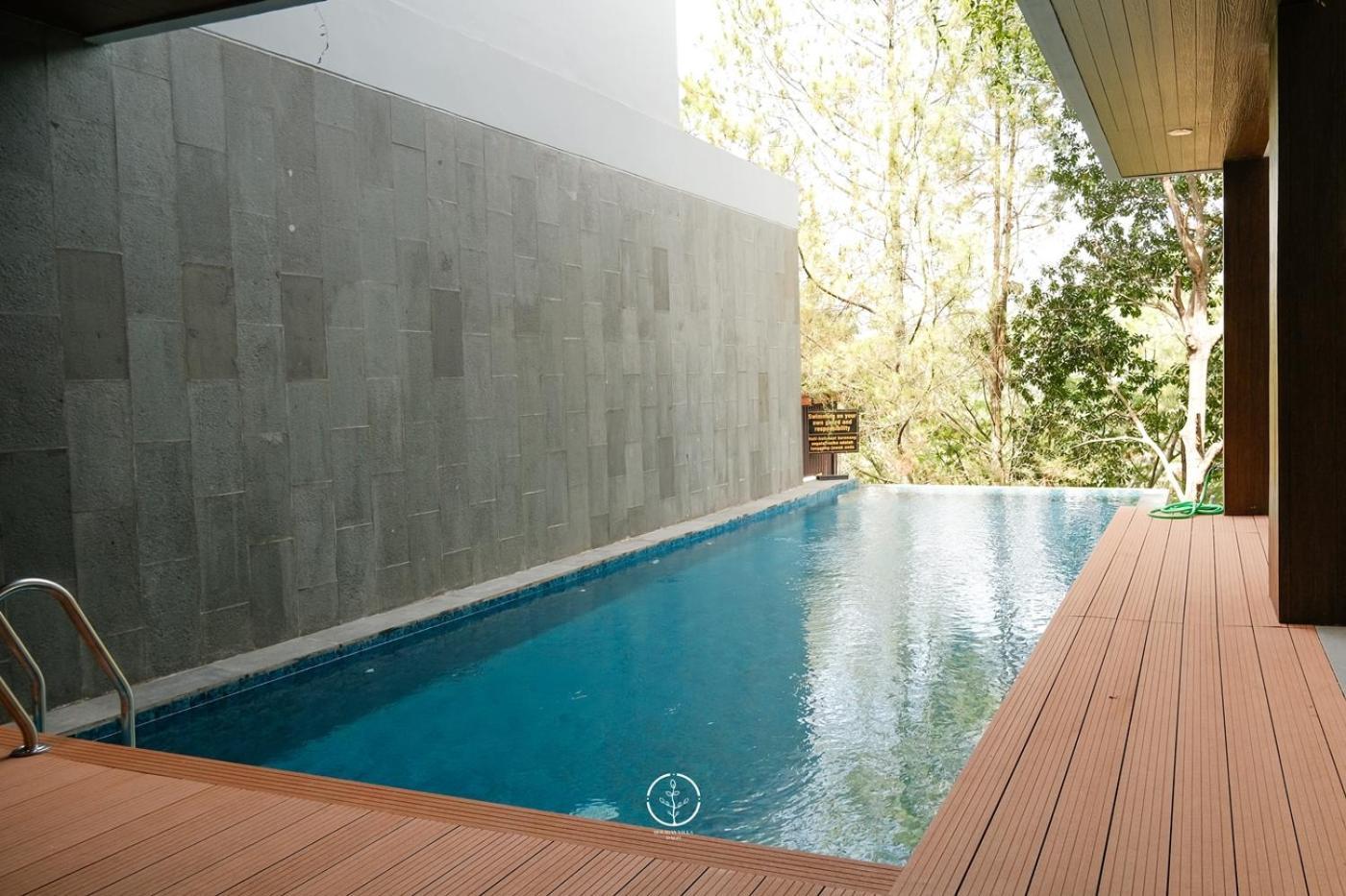 Asmaya Hill View Villa 7 Bedrooms With A Private Swimming Pool Bandung Bagian luar foto