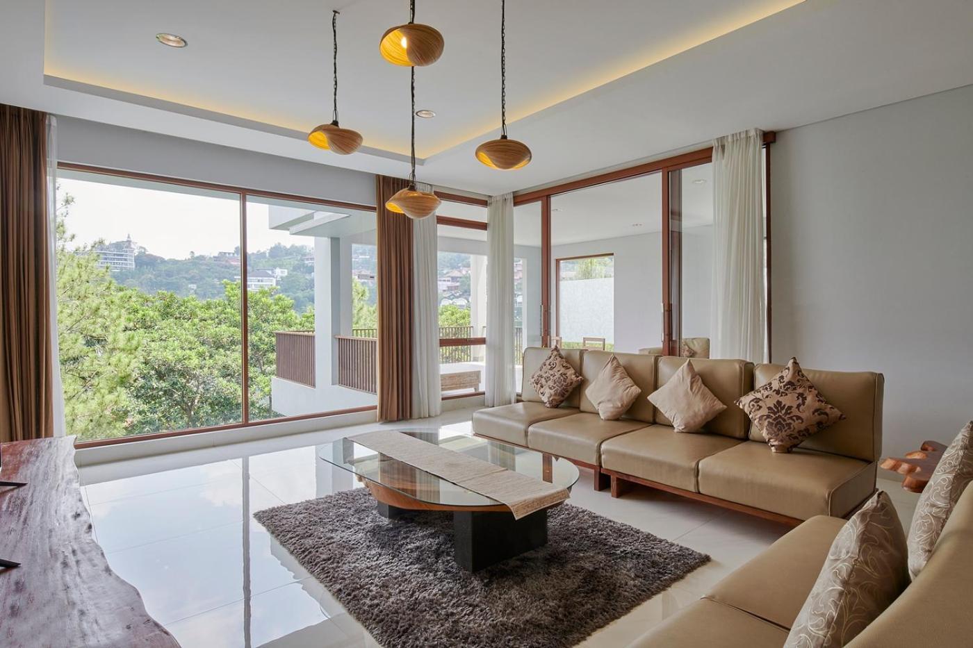 Asmaya Hill View Villa 7 Bedrooms With A Private Swimming Pool Bandung Bagian luar foto