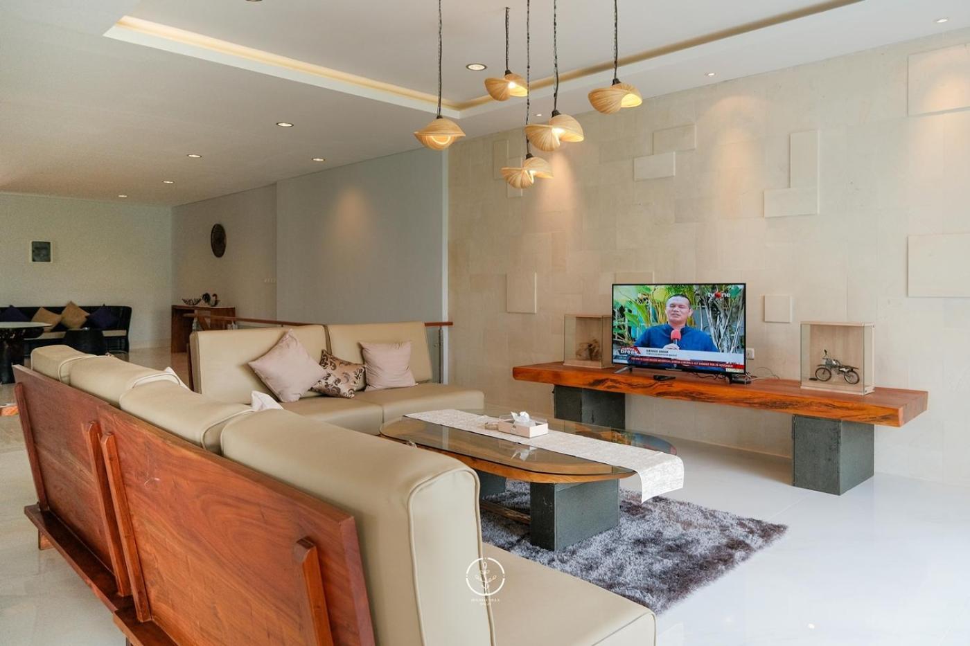 Asmaya Hill View Villa 7 Bedrooms With A Private Swimming Pool Bandung Bagian luar foto